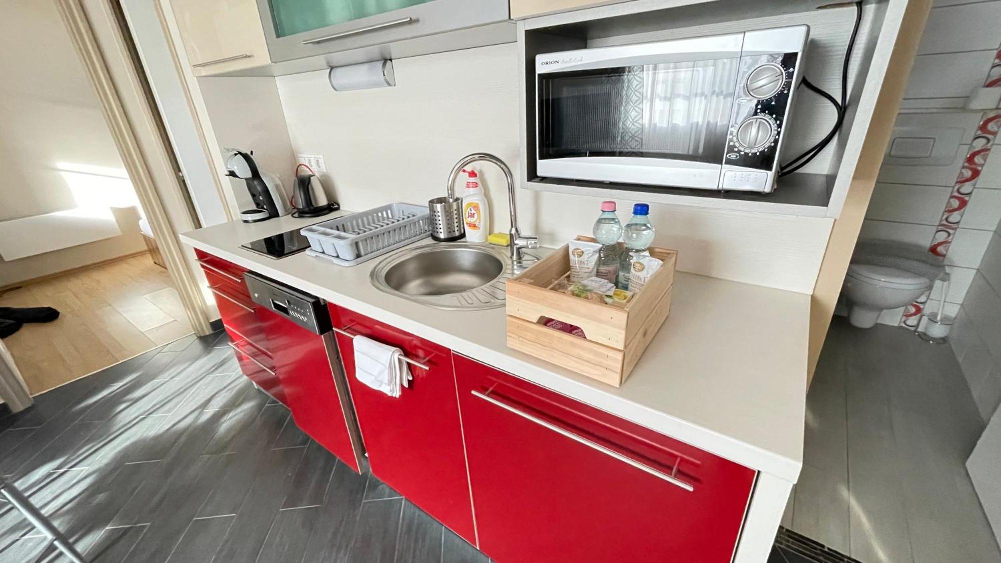 Balaton Apartman Балатонмаріафюрде Екстер'єр фото